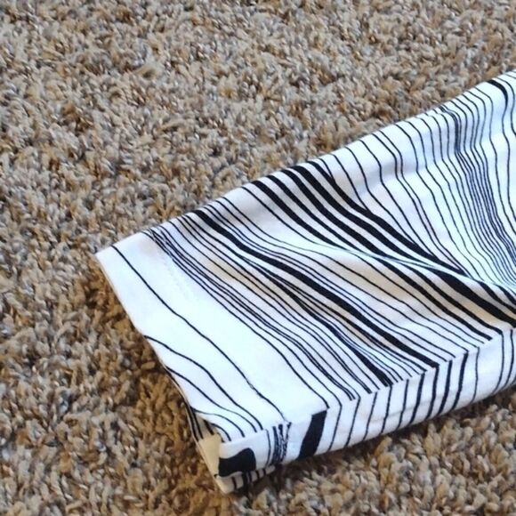 St John Women's Size Large Black and White Wave Striped Long Sleeve Shirt - Picture 6 of 10